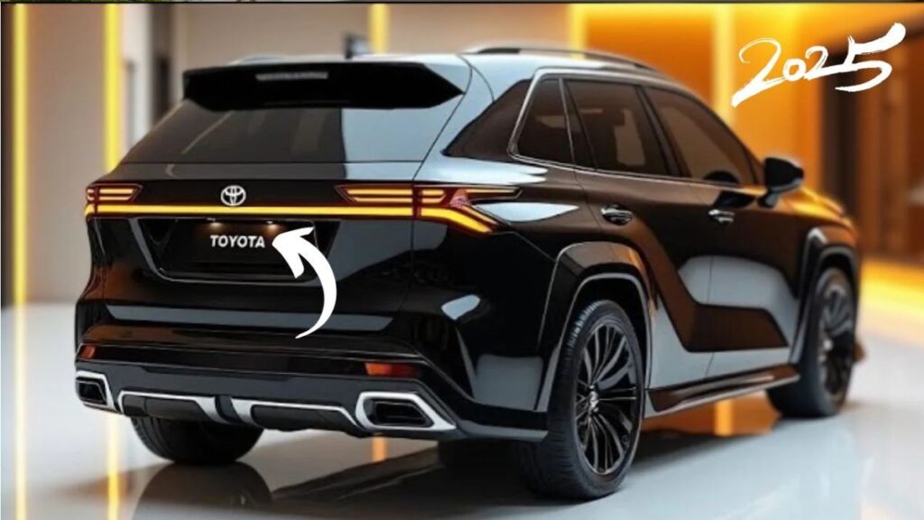 Toyota Hyryder 7-Seater